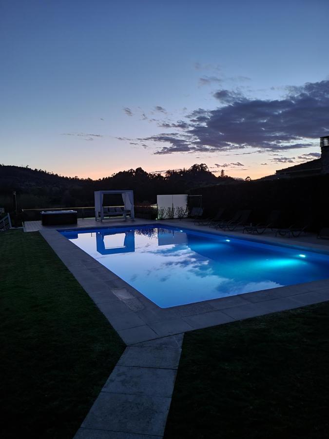 Villa Moura - Pool & Jacuzzi Póvoa de Lanhoso Eksteriør billede