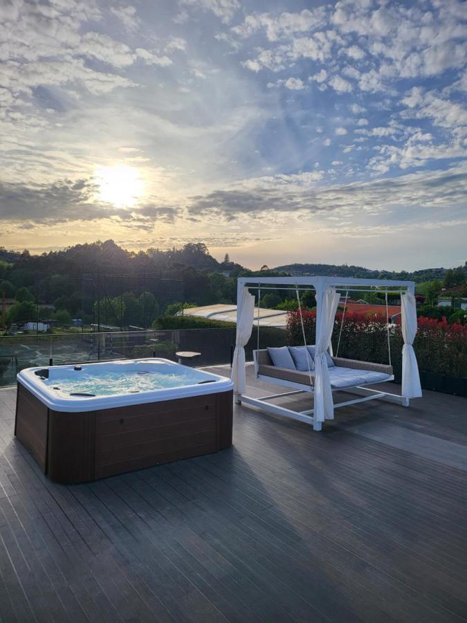 Villa Moura - Pool & Jacuzzi Póvoa de Lanhoso Eksteriør billede