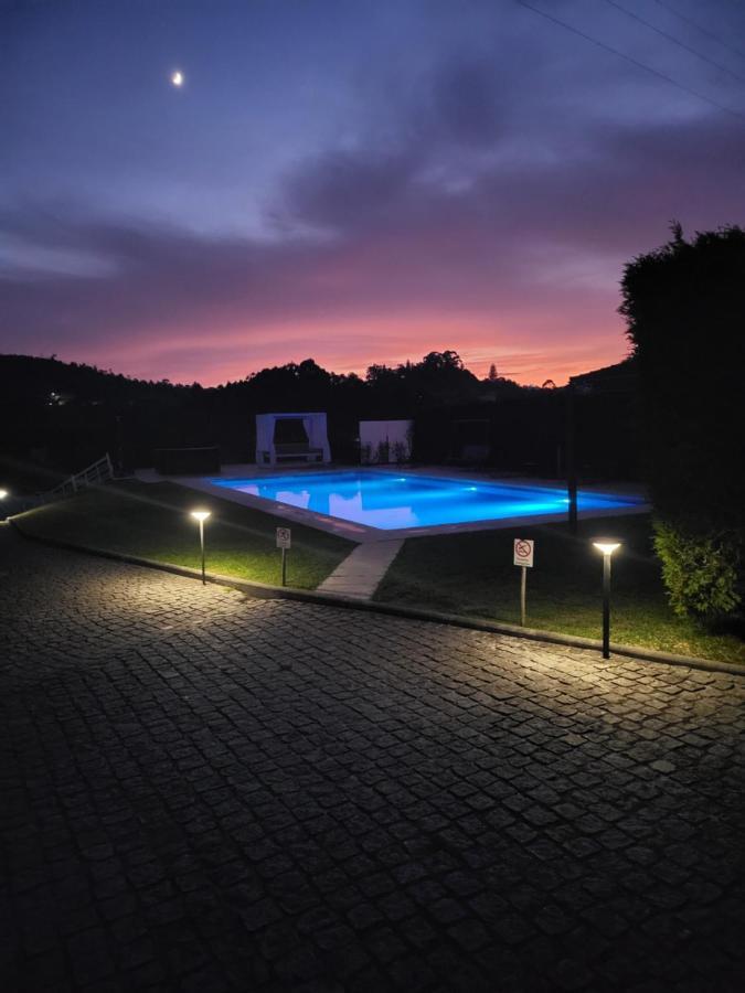 Villa Moura - Pool & Jacuzzi Póvoa de Lanhoso Eksteriør billede