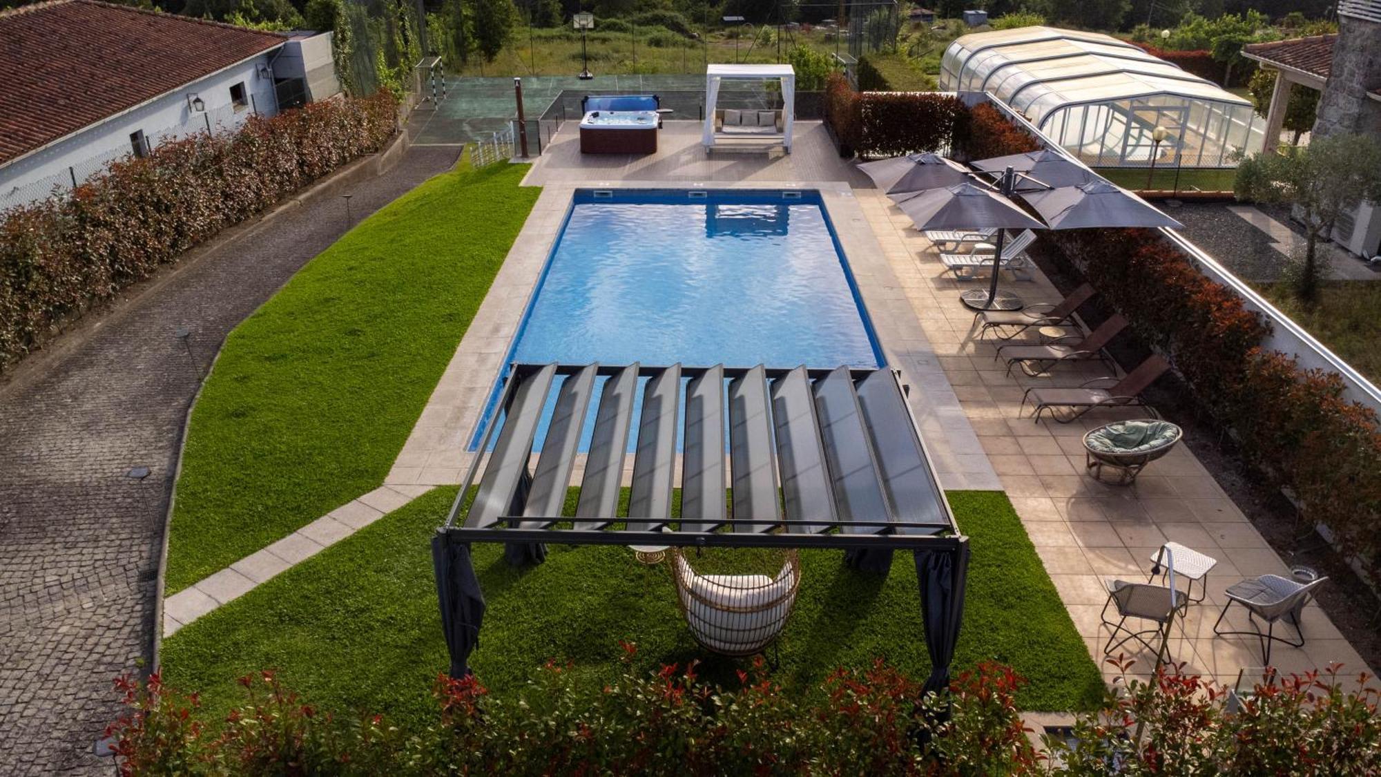 Villa Moura - Pool & Jacuzzi Póvoa de Lanhoso Eksteriør billede